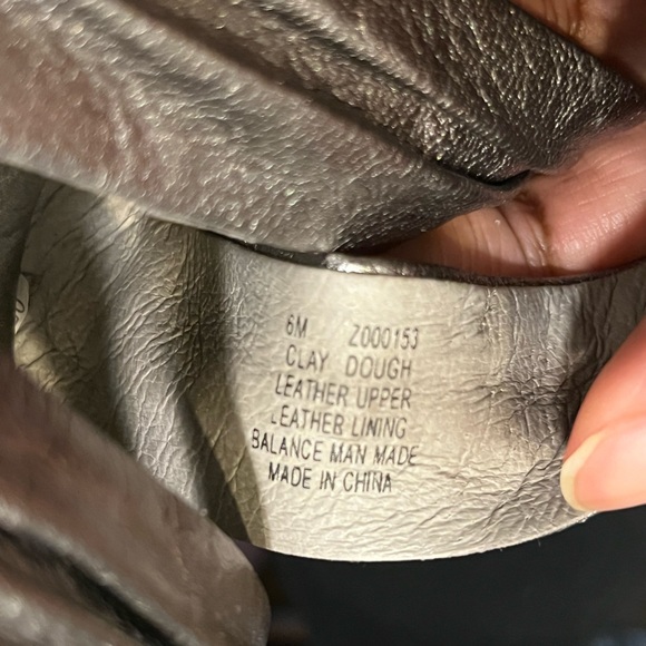 KENNETH COLE REACTION SILVER HIGH HEEL SANDALS - Picture 8 of 9